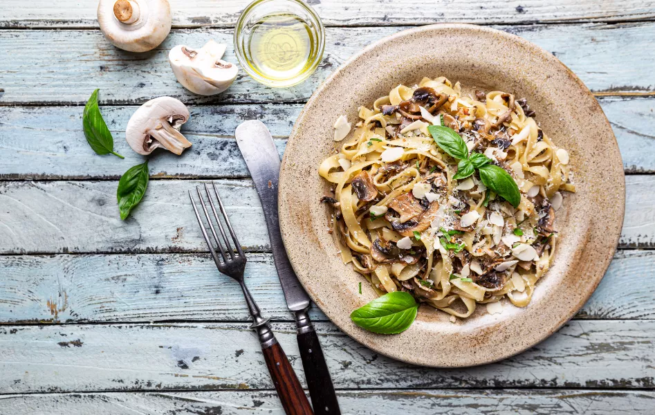 Pasta met gemengde paddenstoelen